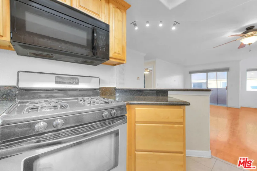 1485 Obispo Avenue #6 photo 10