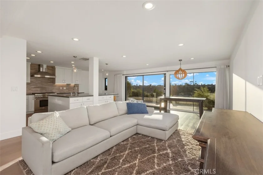 2021 Avenida Chico photo 8