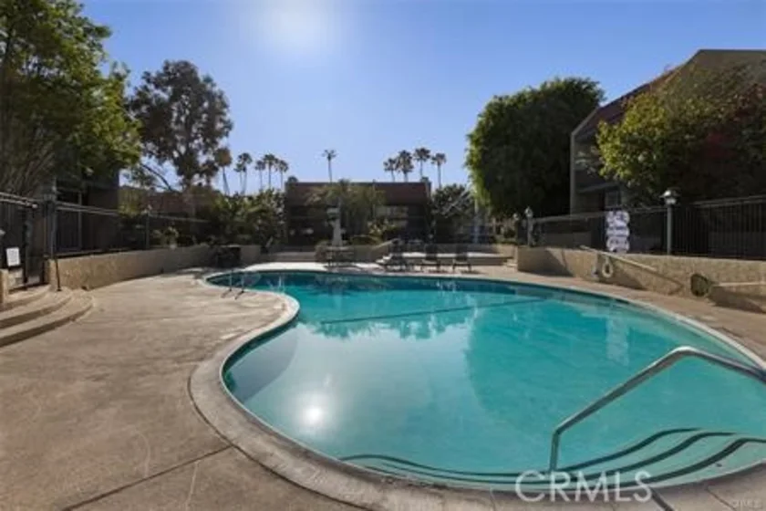 1120 Palo Verde Avenue photo 32