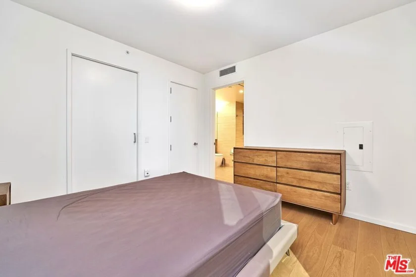 877 Francisco Street #1516 photo 18