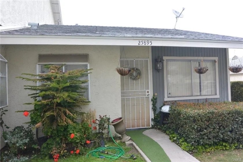 25895 Baylor Way photo 1