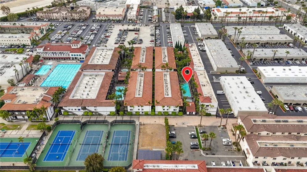 17200 Newhope Street #334 photo 38