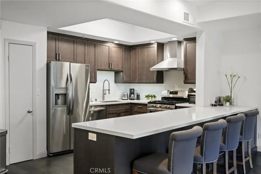 4477 Woodman Avenue #202 photo 5