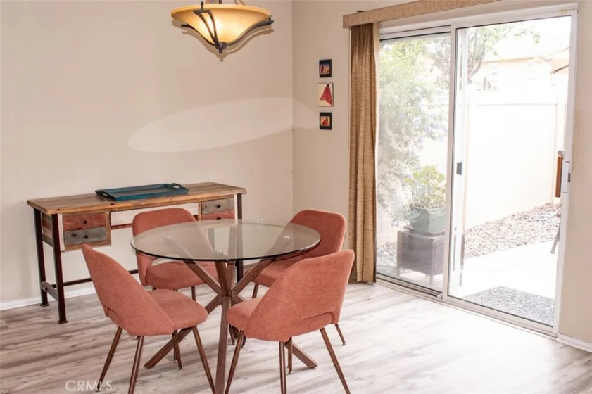 33634 Emerson #B photo 6