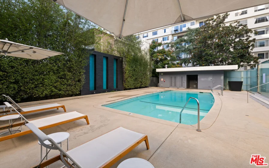 838 N Doheny Drive #1205 photo 17