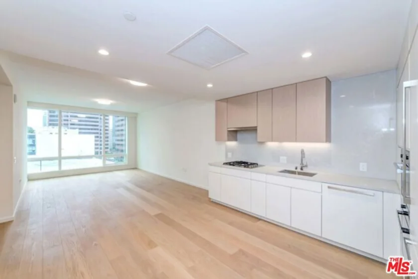 877 Francisco Street #708 photo 27