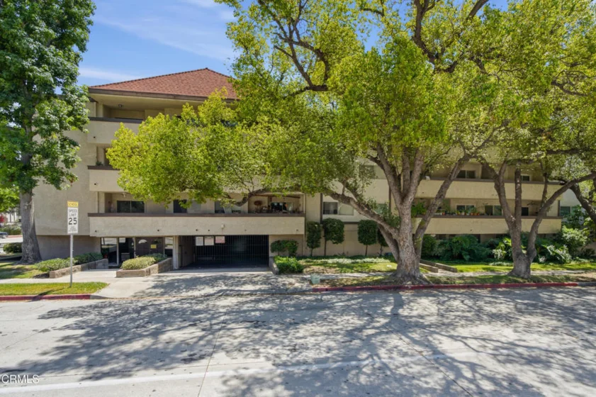 2386 E Del Mar Boulevard #220 photo 3