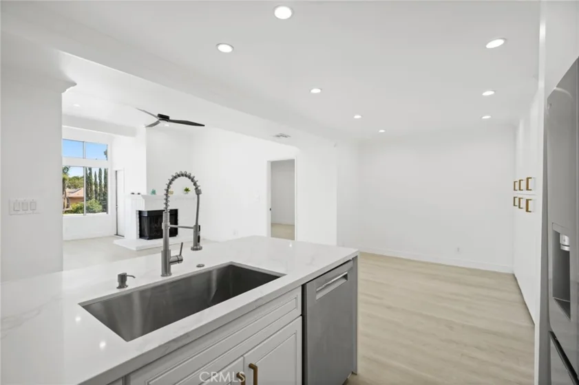 7800 Topanga Canyon Boulevard #313 photo 7
