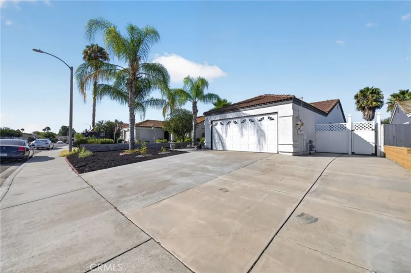 24663 Morningstar photo 2
