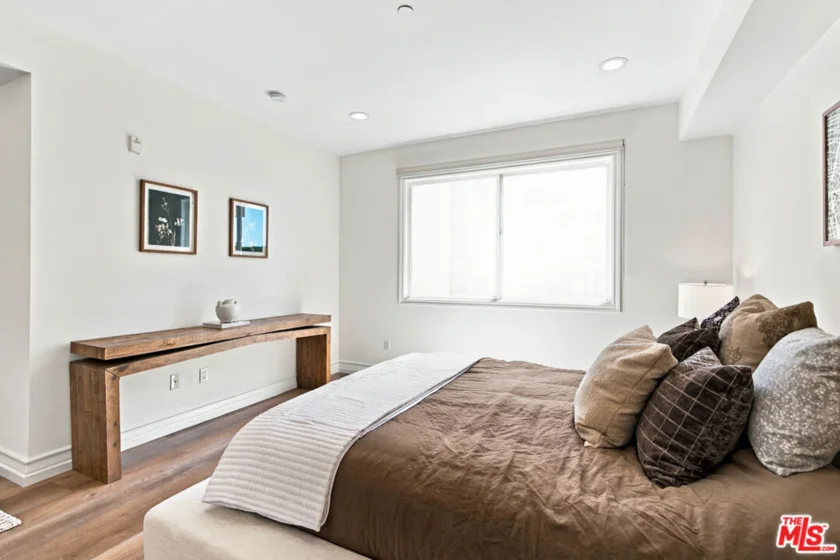 325 Arnaz Drive #301 photo 12