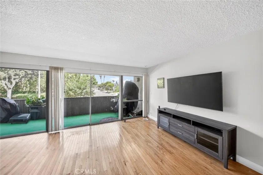 5300 Fairview photo 21