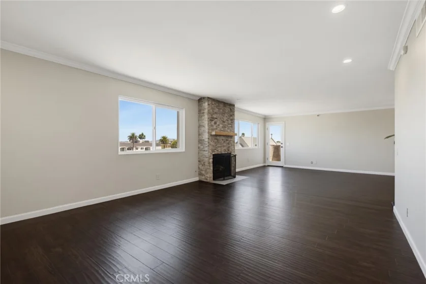 726 Elm Avenue #403 photo 6