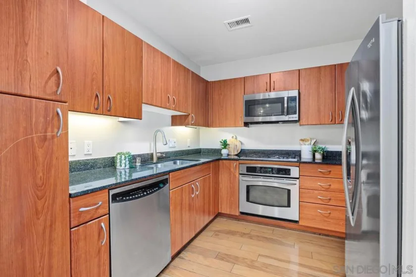 1608 India Street #403 photo 34