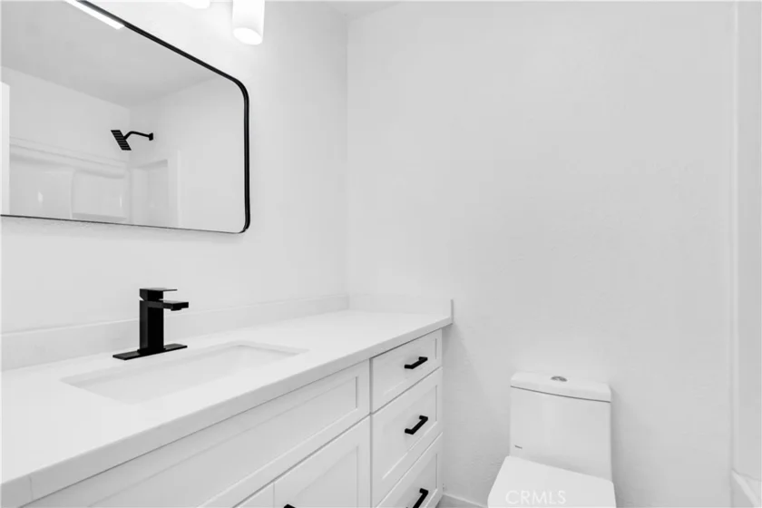 2514 Clairemont #107 photo 24