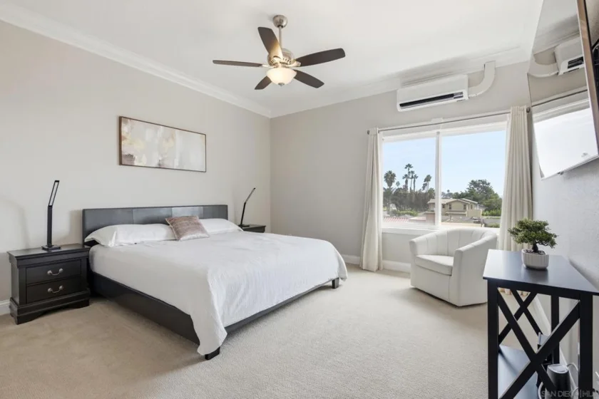 5366 La Jolla #305C photo 22