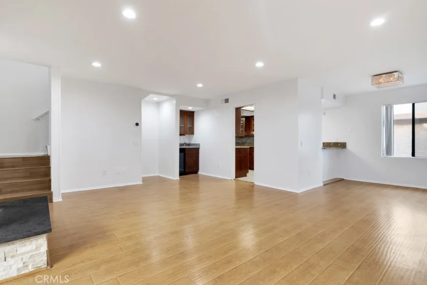 7240 Shirley #102 photo 7
