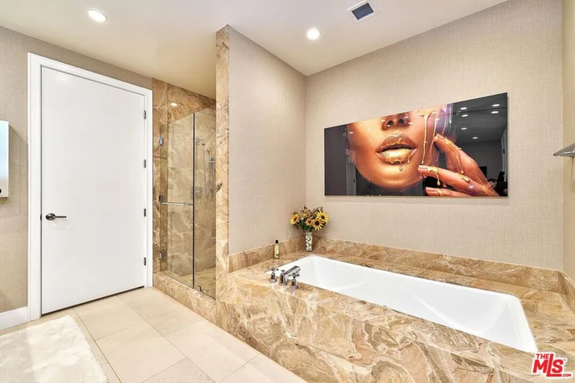10776 Wilshire Boulevard #603 photo 37