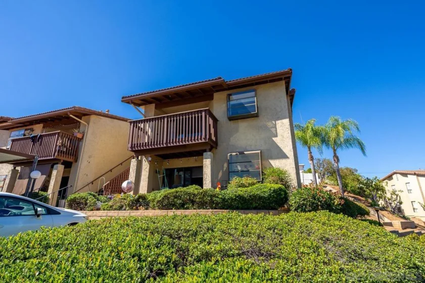 440 W Citracado Parkway #16 photo 1