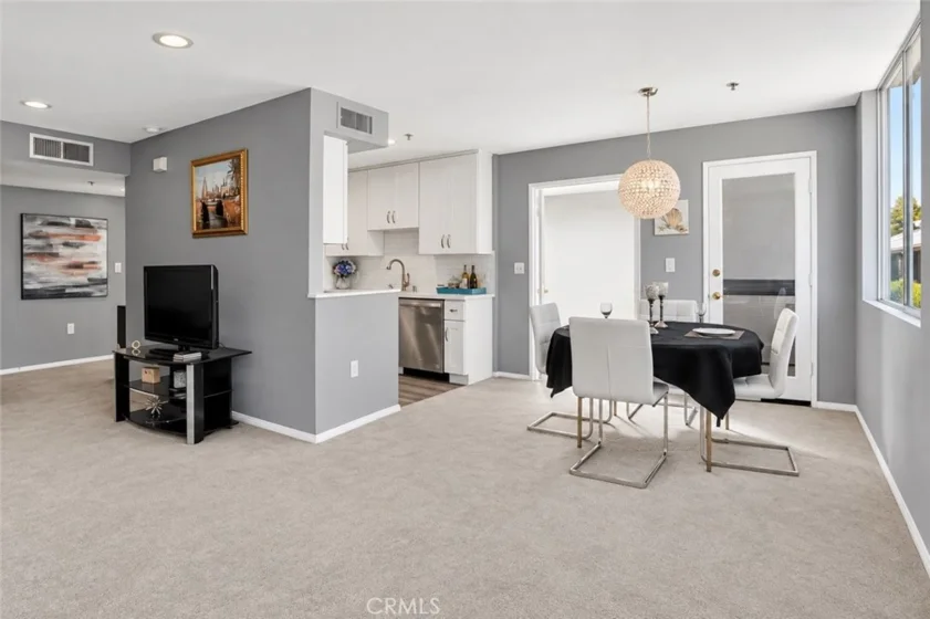 4501 Cedros Avenue #239 photo 27