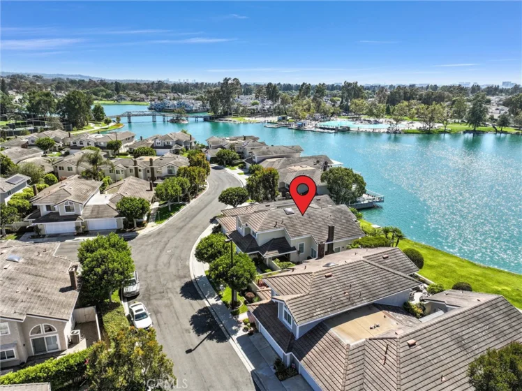 70 Fairlake photo 51