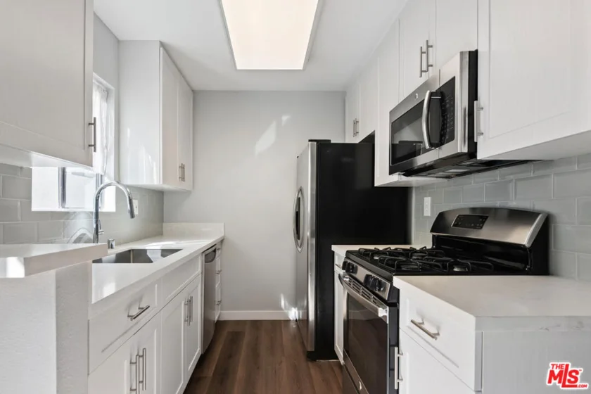29239 Heathercliff Road #12 photo 14