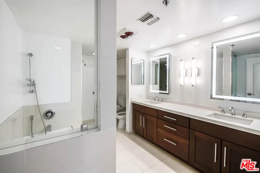 10660 Wilshire Boulevard #701 photo 7