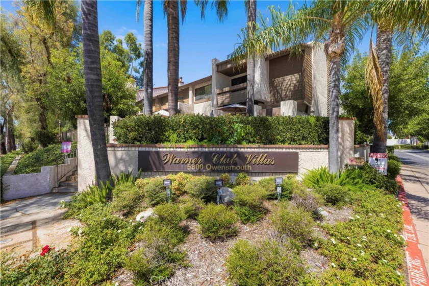 5800 Owensmouth Avenue #14 photo 25