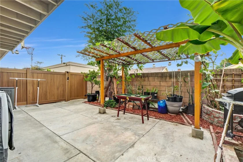 10761 Magnolia Avenue #101 photo 15