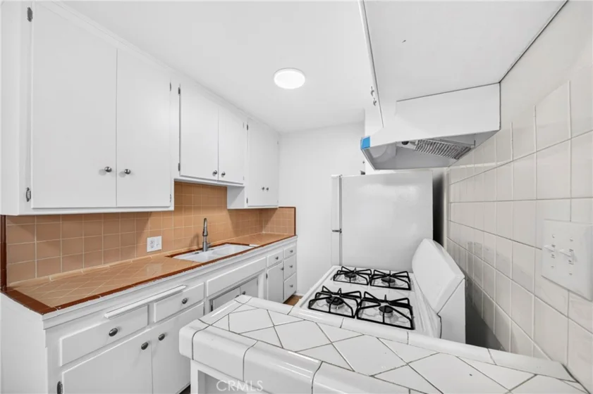 728 Cedar photo 12