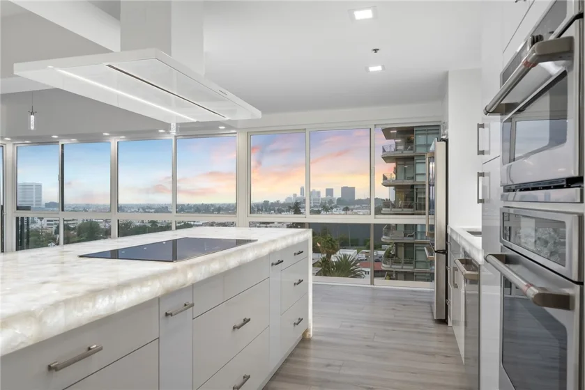 10790 Wilshire Boulevard #806 photo 1