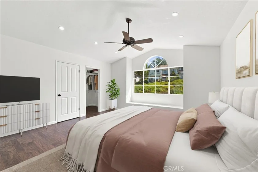 21051 Jenner #85 photo 17