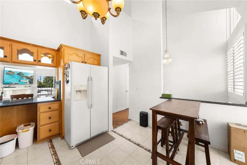 1121 E Wilson #12 photo 8