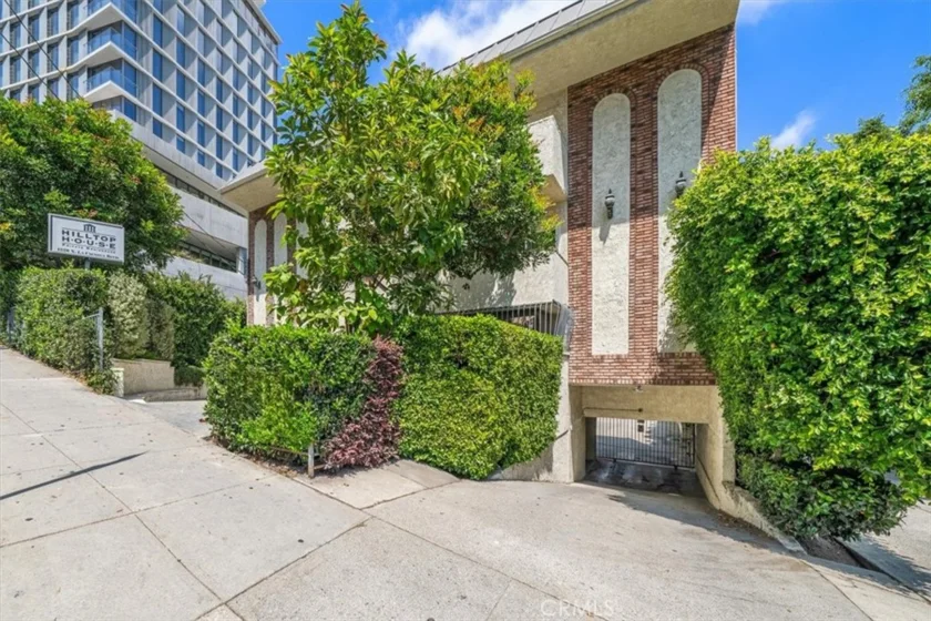 1228 N La Cienega Boulevard #203 photo 1