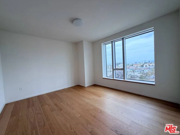 889 Francisco Street #1008 photo 8