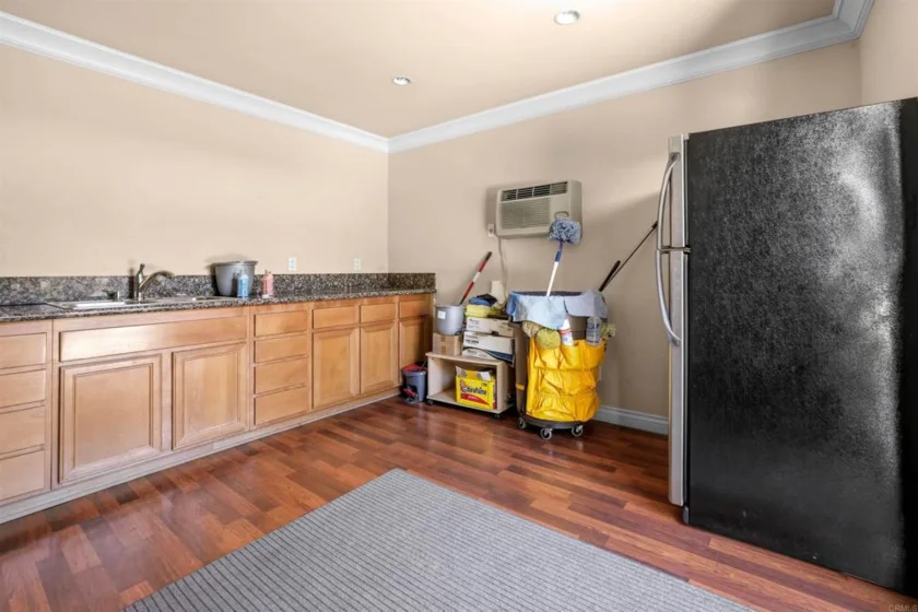 800 N Mollison Avenue #10 photo 15