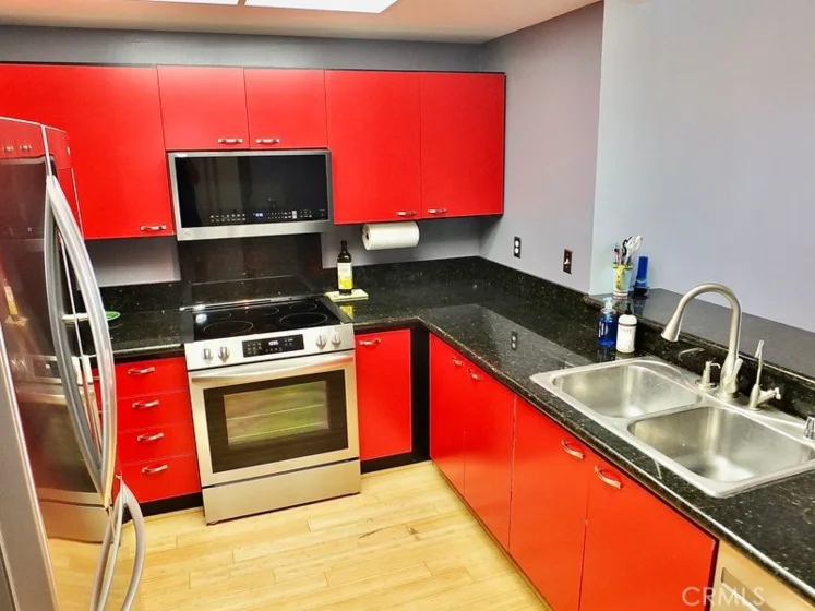 525 E Seaside Way 1007 photo 9
