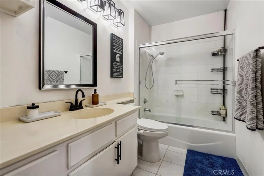 883 W 34th #N photo 12