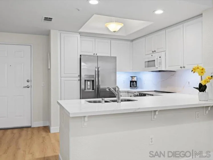 9237 Regents Road ##K101 photo 9