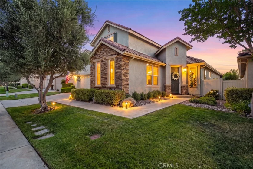 28557 Raintree photo 1