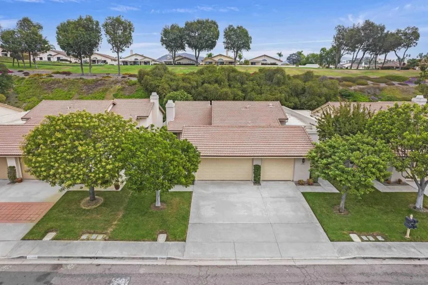 17965 Avenida Alozdra photo 1