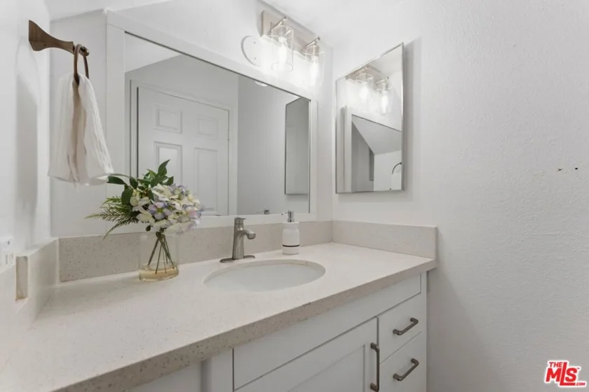 1436 20th Street #8 photo 43