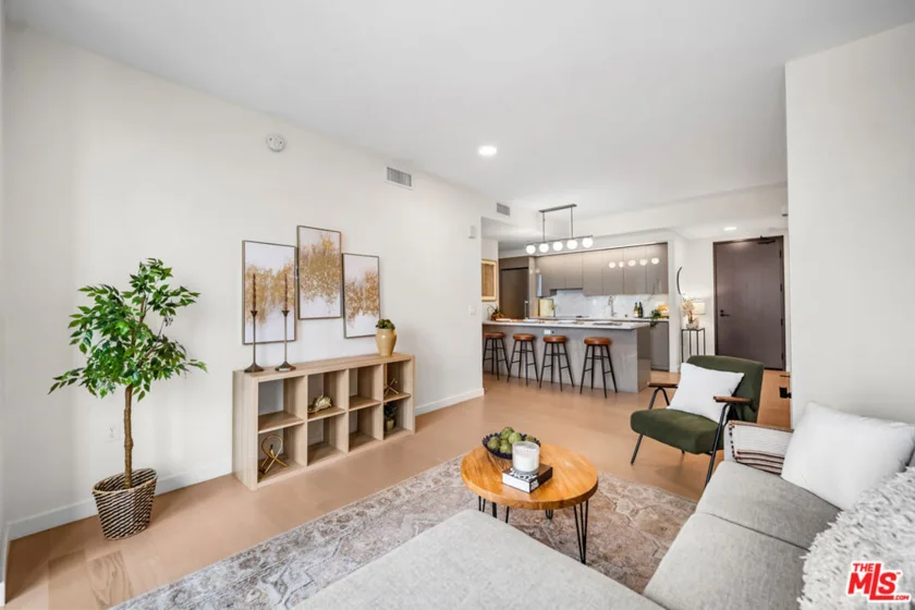 1050 S Grand Avenue #1303 photo 3