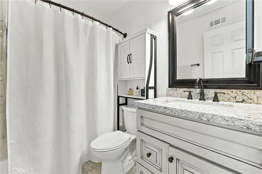 25 Bentwood Lane photo 23