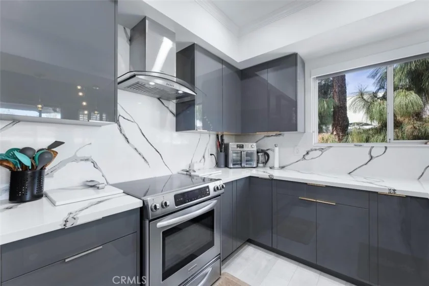 17711 Margate Street #316 photo 6