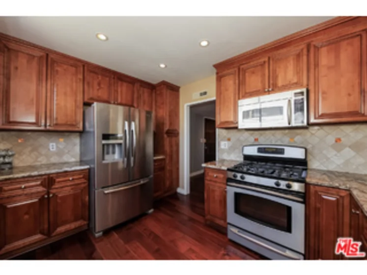 14315 Riverside Drive #116 photo 1
