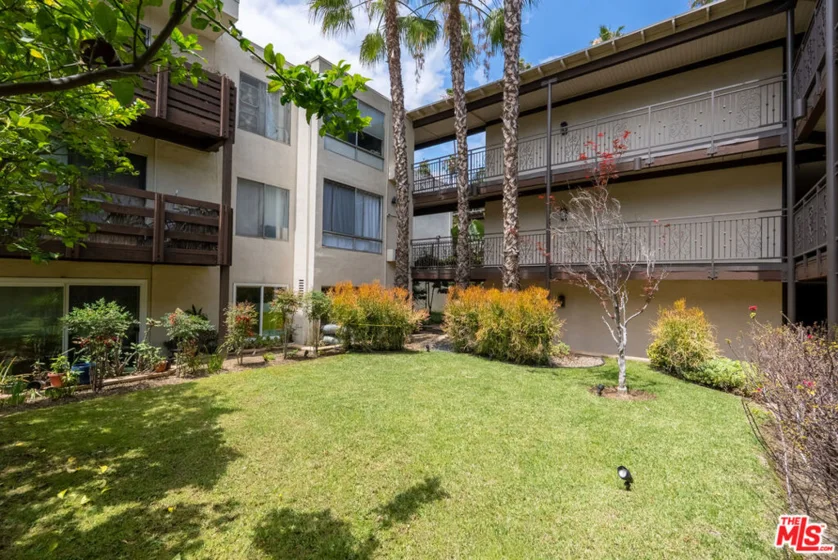 525 S Ardmore Avenue #107 photo 12