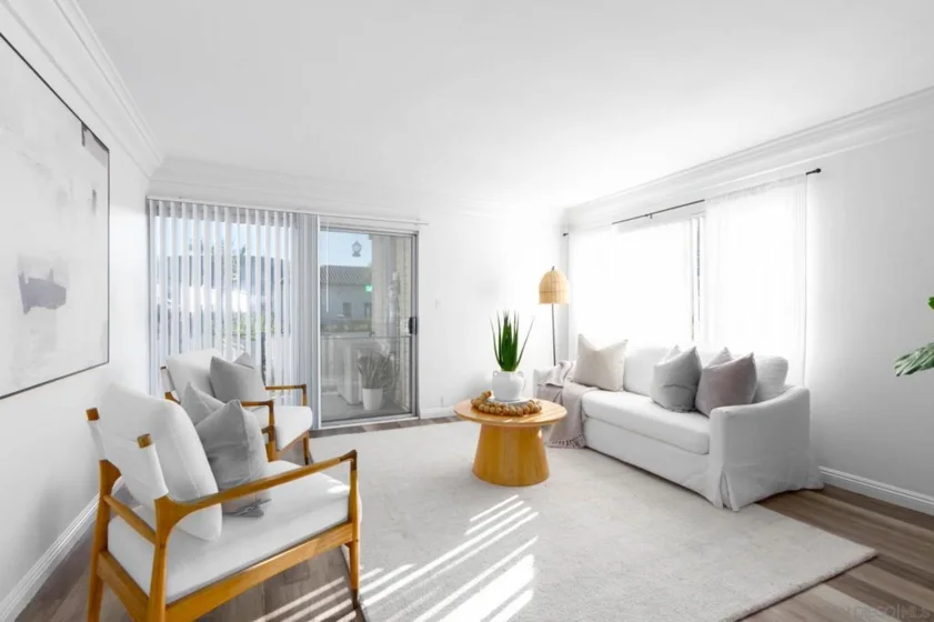 1011 Martina Court photo 1