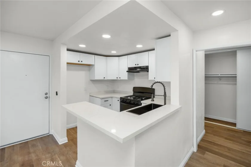 600 W 3rd Street #B205 photo 4