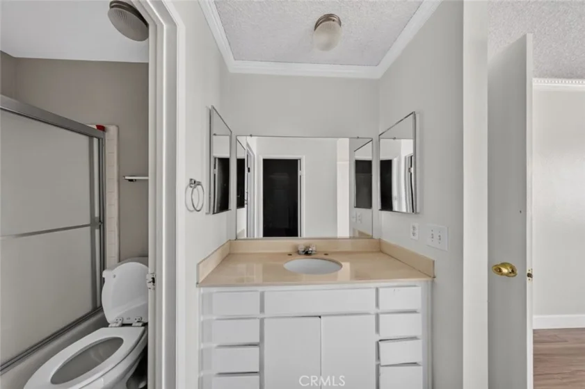 333 Burchett Street #206 photo 32