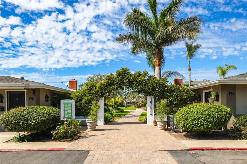 1741 Tustin Avenue #14D photo 24